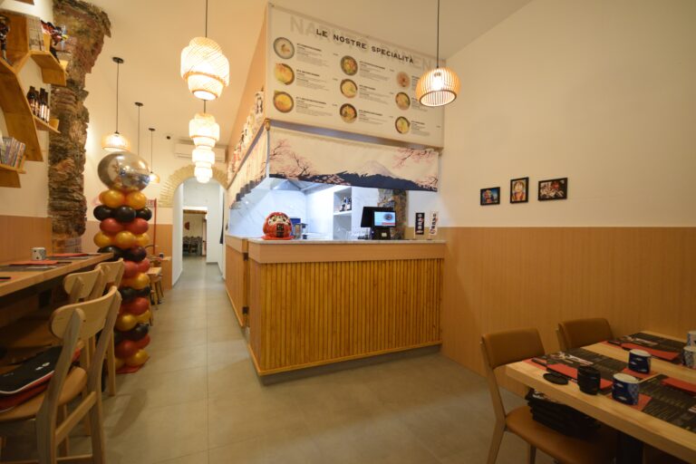 interno locale naruto ramen